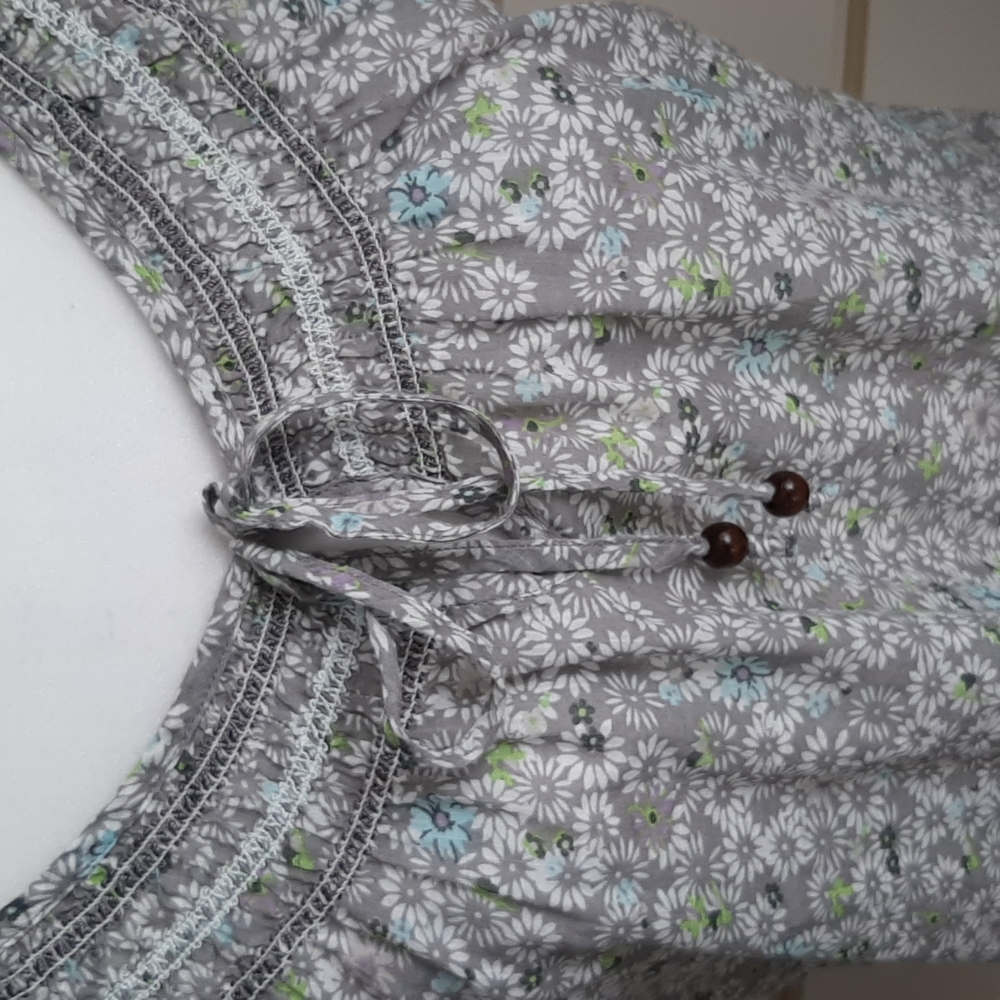 Ruffle Sleeve Top - Picture 4 of 6